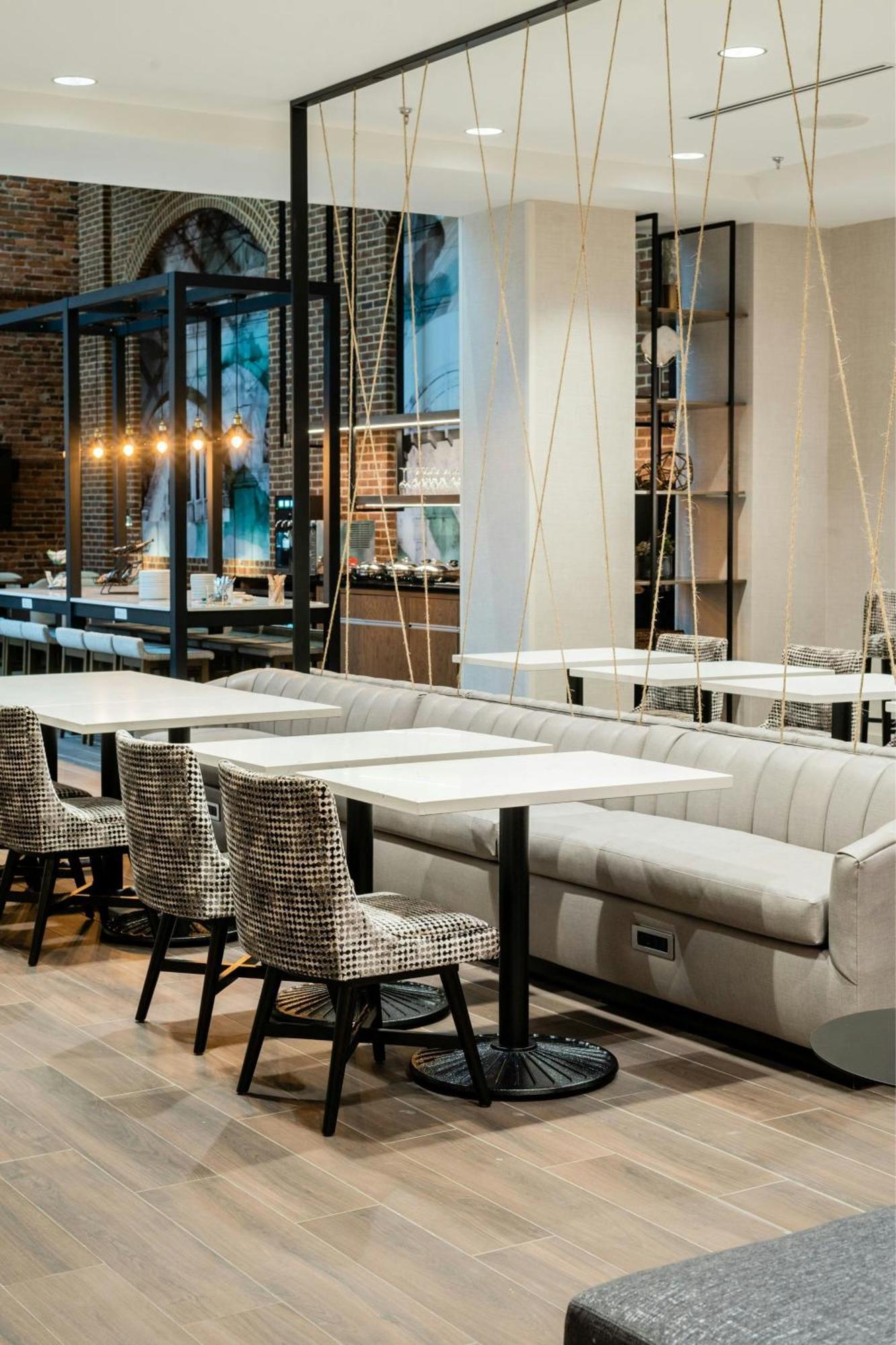Отель Columbus Marriott Экстерьер фото